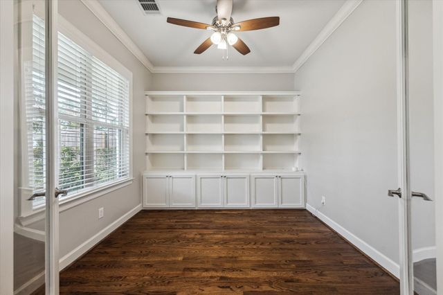 1115 Du Barry Lane, Houston, TX 77018