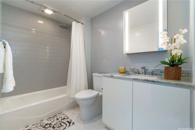 987 Queen Street 3714, Honolulu, HI 96814