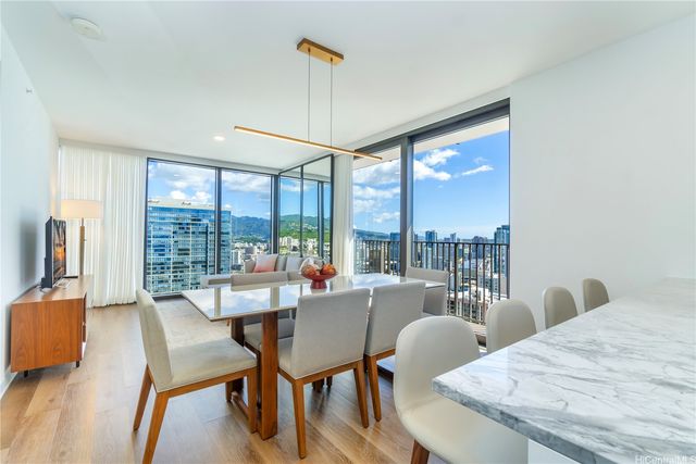 987 Queen Street 3714, Honolulu, HI 96814