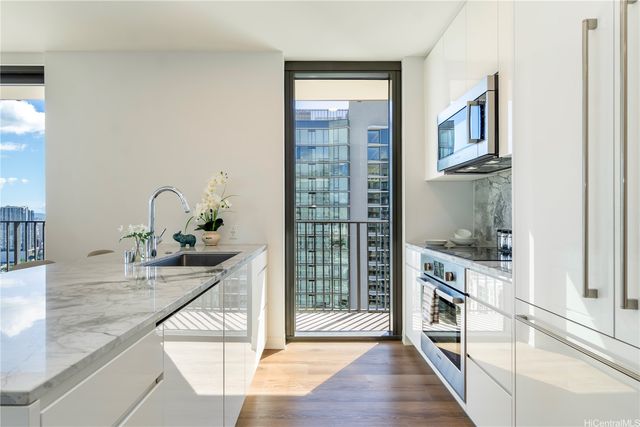 987 Queen Street 3714, Honolulu, HI 96814