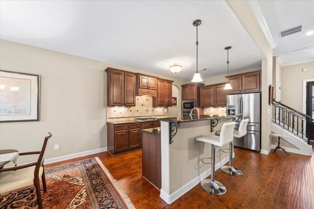 8556 WOODLAND ROSE CIR N, Memphis, TN 38016