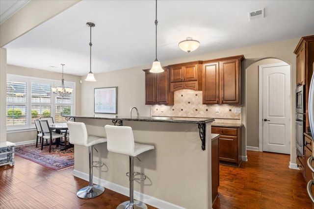 8556 WOODLAND ROSE CIR N, Memphis, TN 38016