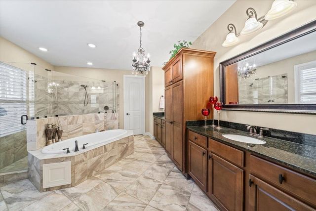 8556 WOODLAND ROSE CIR N, Memphis, TN 38016