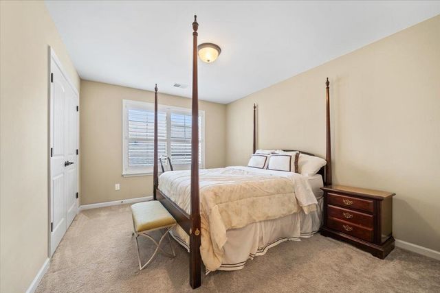 8556 WOODLAND ROSE CIR N, Memphis, TN 38016