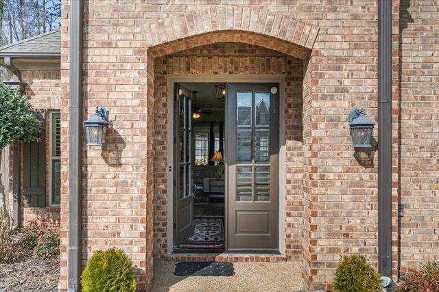 8556 WOODLAND ROSE CIR N, Memphis, TN 38016