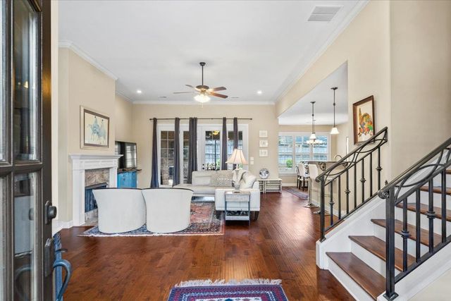 8556 WOODLAND ROSE CIR N, Memphis, TN 38016