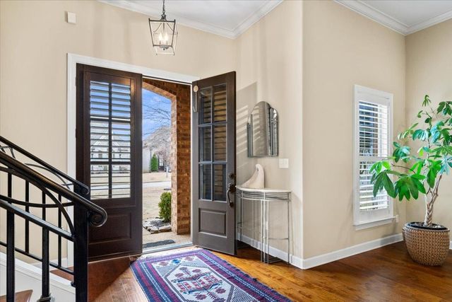 8556 WOODLAND ROSE CIR N, Memphis, TN 38016