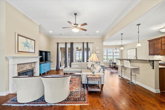 8556 WOODLAND ROSE CIR N, Memphis, TN 38016