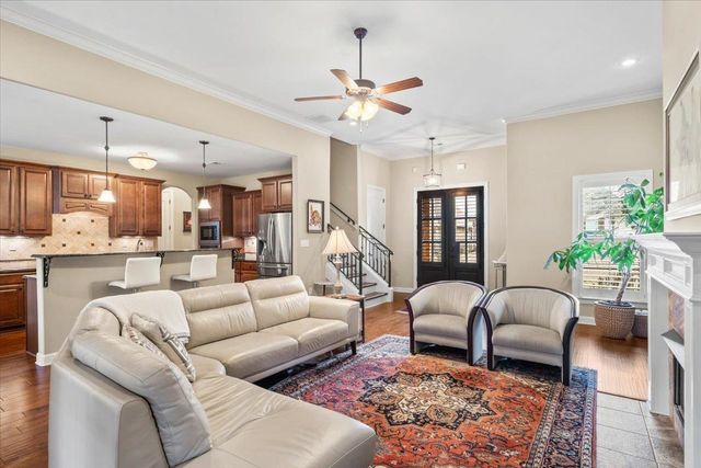 8556 WOODLAND ROSE CIR N, Memphis, TN 38016