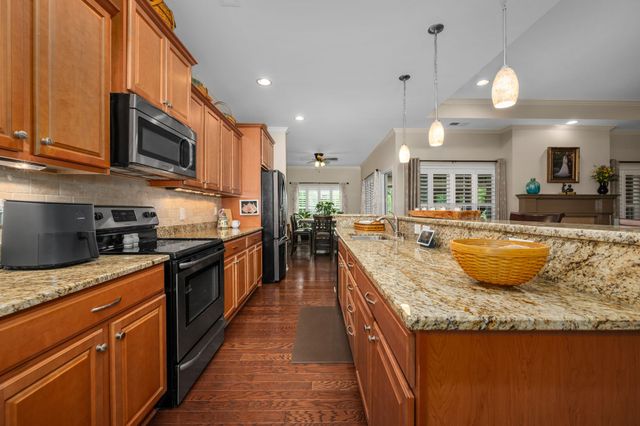 2457 Bridgeway St, Murfreesboro, TN 37128