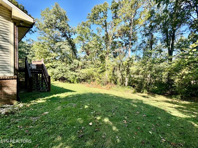 1230 Stonewall Jackson Drive, Dandridge, TN 37725