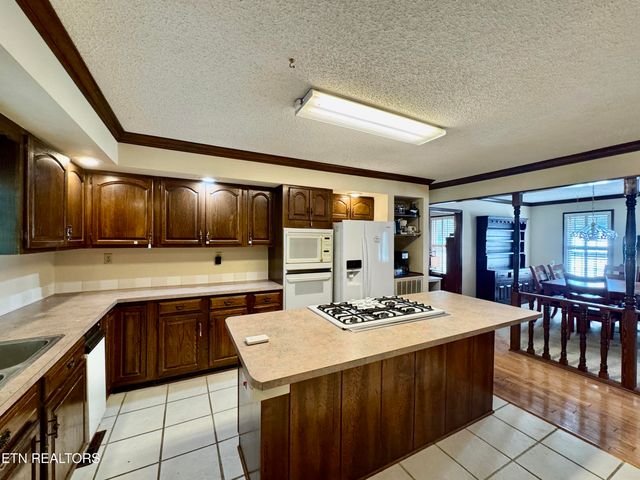 1230 Stonewall Jackson Drive, Dandridge, TN 37725