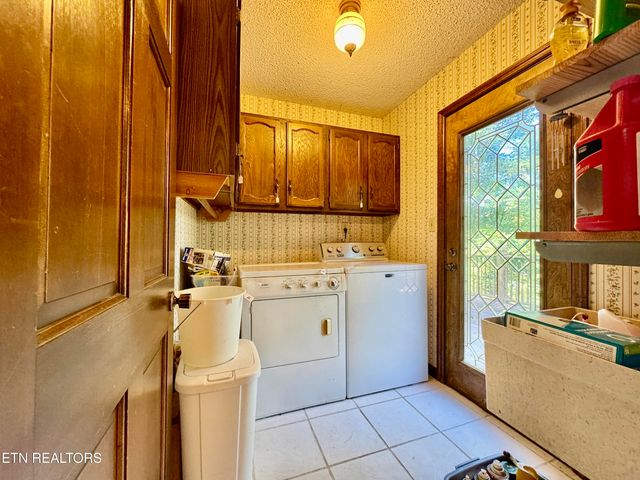 1230 Stonewall Jackson Drive, Dandridge, TN 37725