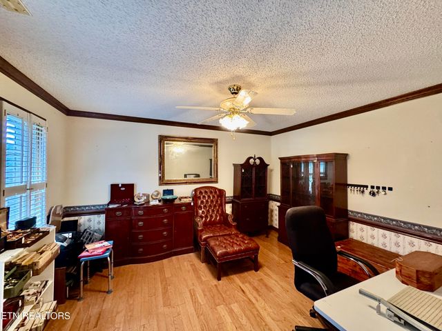 1230 Stonewall Jackson Drive, Dandridge, TN 37725