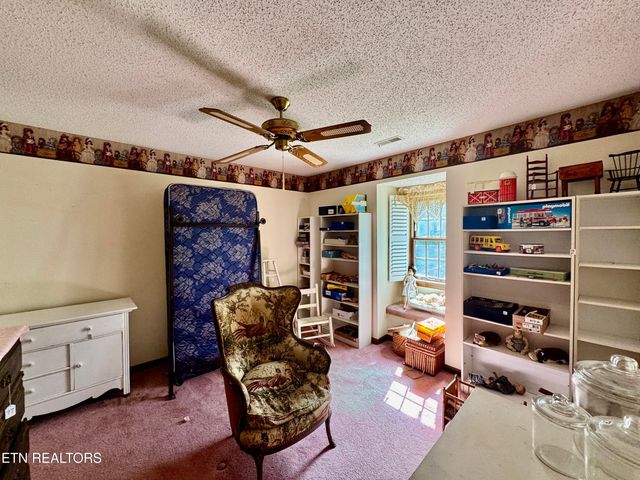 1230 Stonewall Jackson Drive, Dandridge, TN 37725