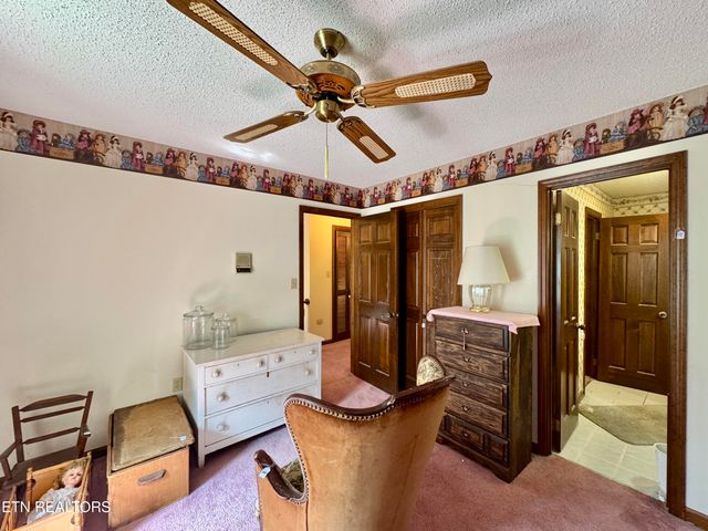 1230 Stonewall Jackson Drive, Dandridge, TN 37725