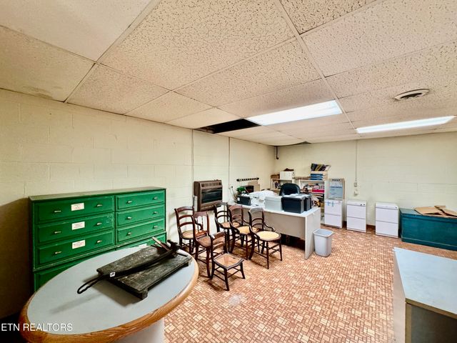 1230 Stonewall Jackson Drive, Dandridge, TN 37725