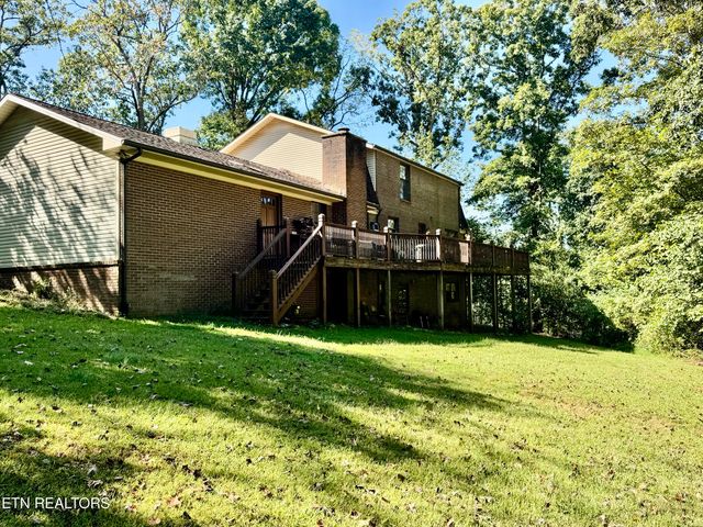 1230 Stonewall Jackson Drive, Dandridge, TN 37725