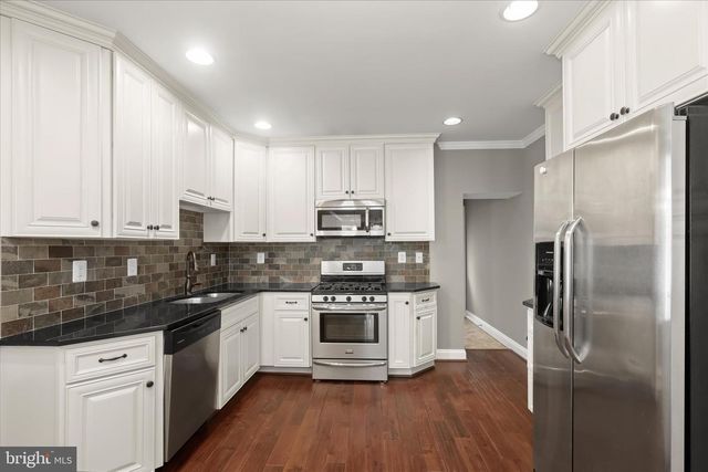 3000 KESWICK RD, Baltimore, MD 21211