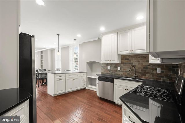 3000 KESWICK RD, Baltimore, MD 21211