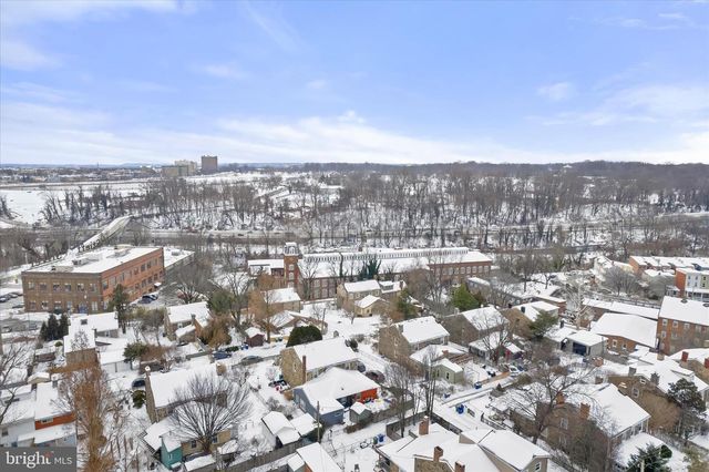 3000 KESWICK RD, Baltimore, MD 21211