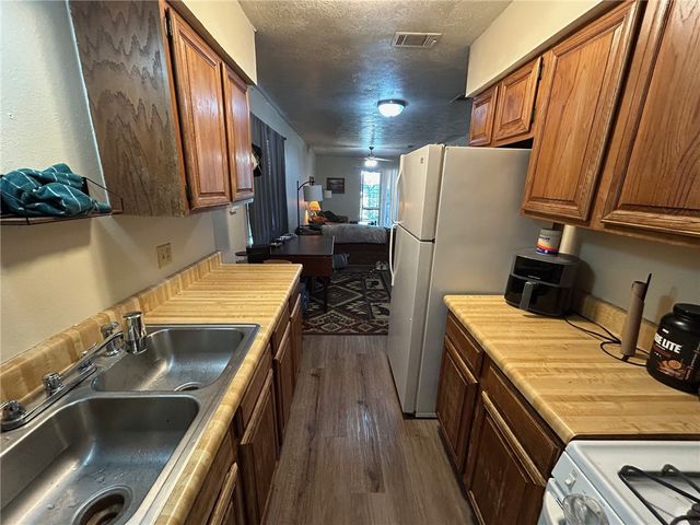 1504 Pine Ridge Drive A, College Station, TX 77840