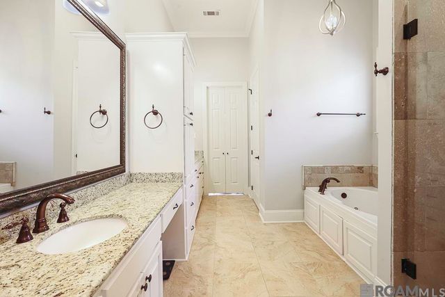 40136 Swan Cir, Gonzales, LA 70737
