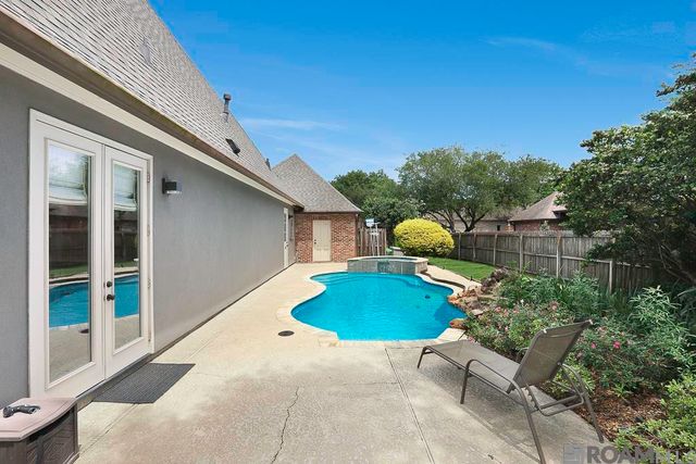 40136 Swan Cir, Gonzales, LA 70737