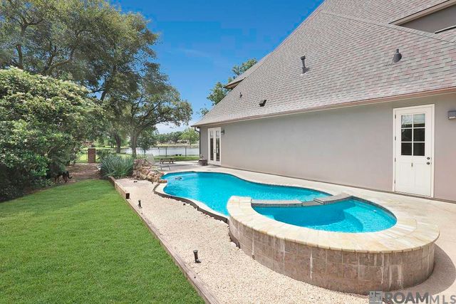 40136 Swan Cir, Gonzales, LA 70737