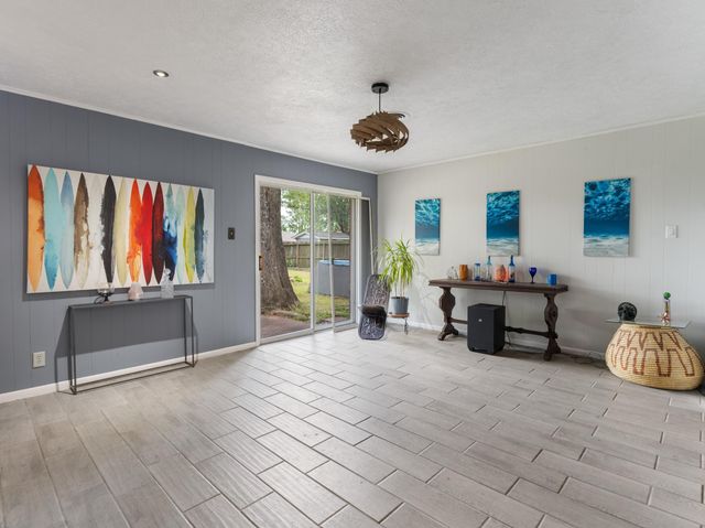 208 Lindsey Avenue, Bay City, TX 77414