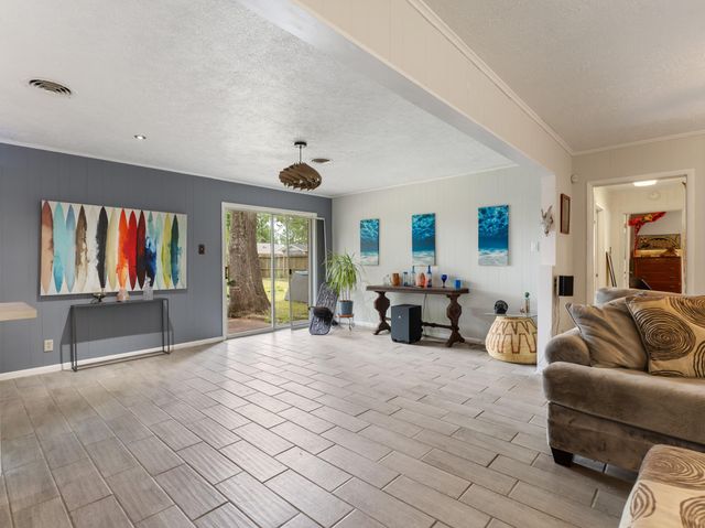 208 Lindsey Avenue, Bay City, TX 77414