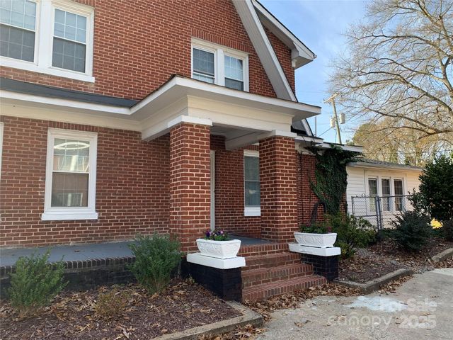 715 E Marion Street, Shelby, NC 28150