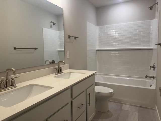 4855 Island Park Drive, Woodbury, MN 55129