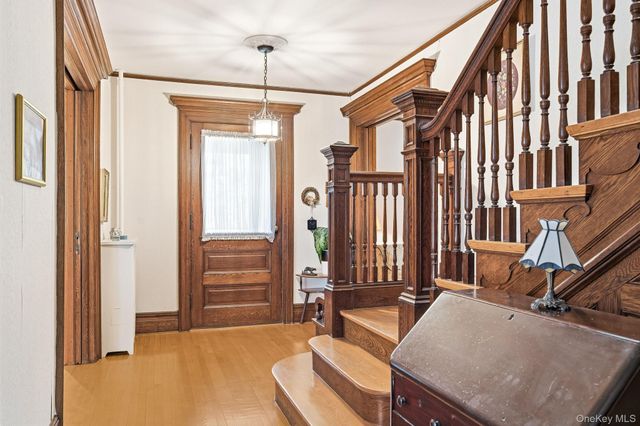 13 Ridgeview Avenue, White Plains, NY 10606