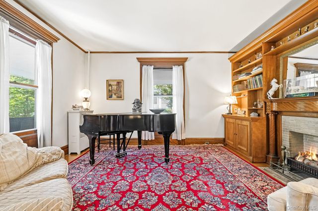 13 Ridgeview Avenue, White Plains, NY 10606