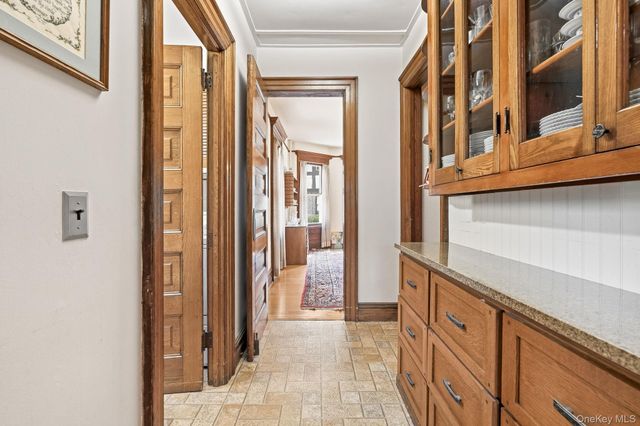 13 Ridgeview Avenue, White Plains, NY 10606