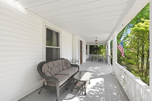 13 Ridgeview Avenue, White Plains, NY 10606