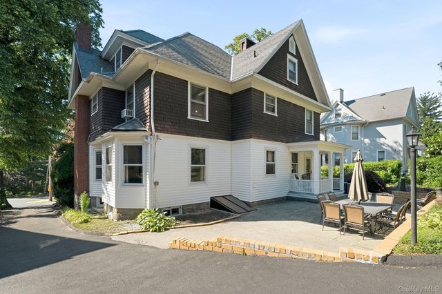 13 Ridgeview Avenue, White Plains, NY 10606