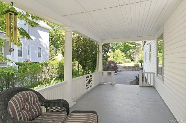 13 Ridgeview Avenue, White Plains, NY 10606