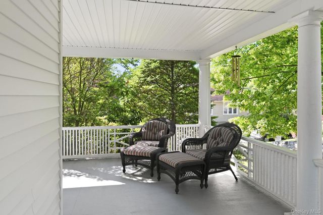 13 Ridgeview Avenue, White Plains, NY 10606