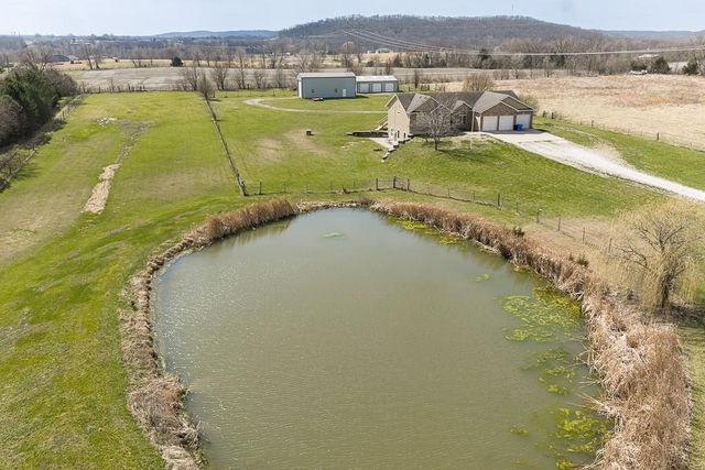 20831 Brandt Road, Tonganoxie, KS 66086