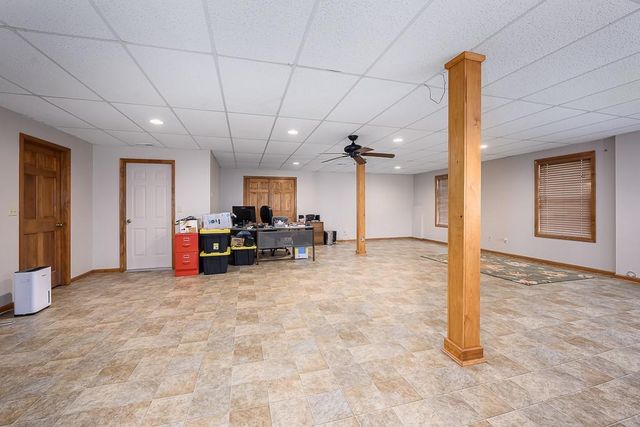20831 Brandt Road, Tonganoxie, KS 66086