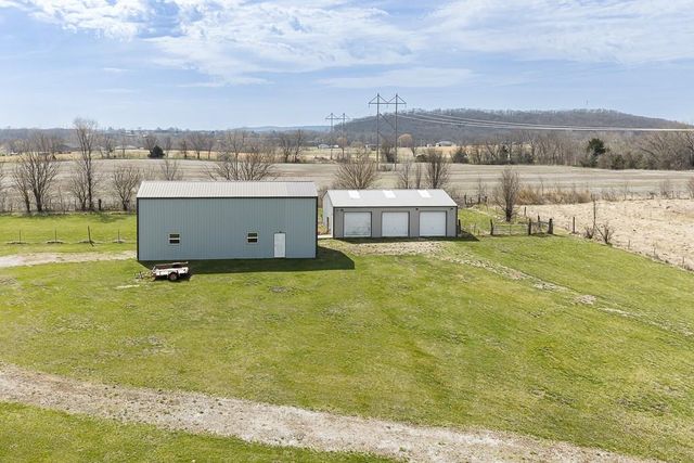 20831 Brandt Road, Tonganoxie, KS 66086