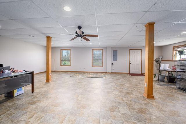 20831 Brandt Road, Tonganoxie, KS 66086