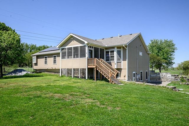 20831 Brandt Road, Tonganoxie, KS 66086