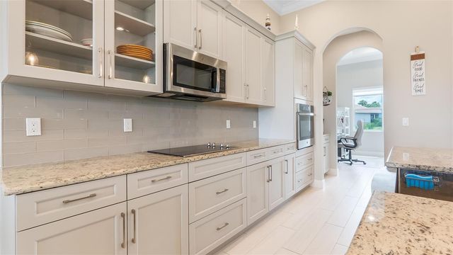 11989 SW Vano Way, Port St. Lucie, FL 34987
