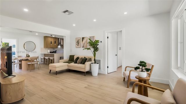 1116 N 31st Avenue, Hollywood, FL 33021