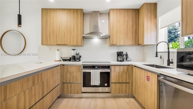 1116 N 31st Avenue, Hollywood, FL 33021