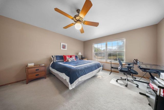 2336 N University DRIVE, Waukesha, WI 53188