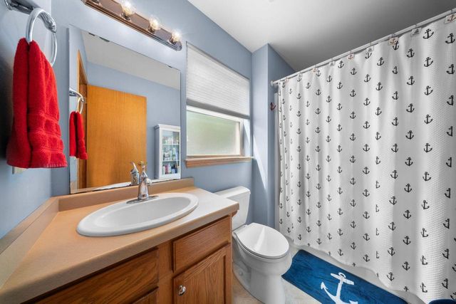 2336 N University DRIVE, Waukesha, WI 53188